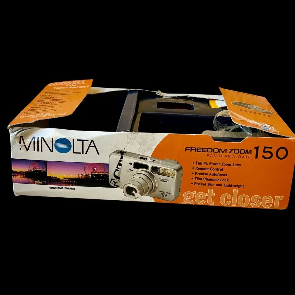 Minolta Freedom Zoom150 35mm Film Camera Panorama with Case BROKEN PARTS ONLY